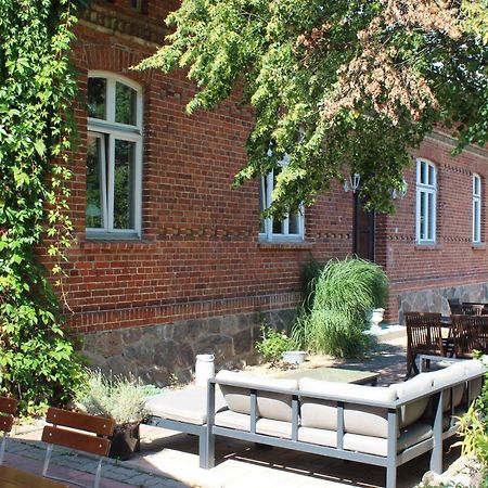 Hotel Sankt Georg Neubrandenburg Bagian luar foto