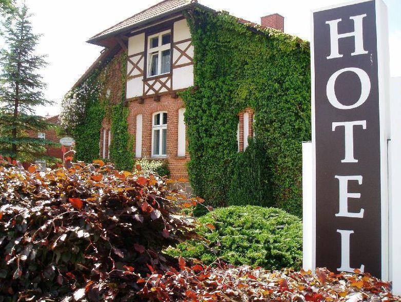 Hotel Sankt Georg Neubrandenburg Bagian luar foto