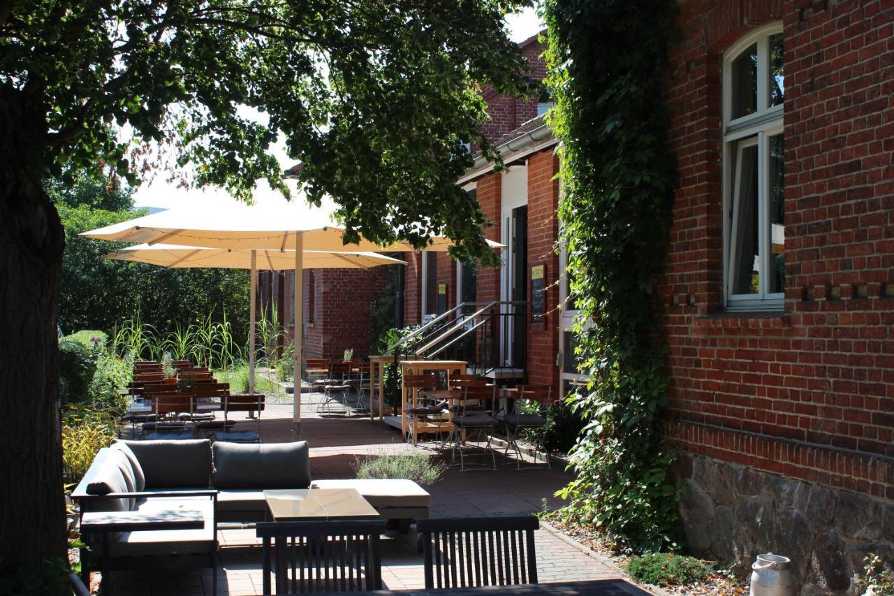 Hotel Sankt Georg Neubrandenburg Bagian luar foto