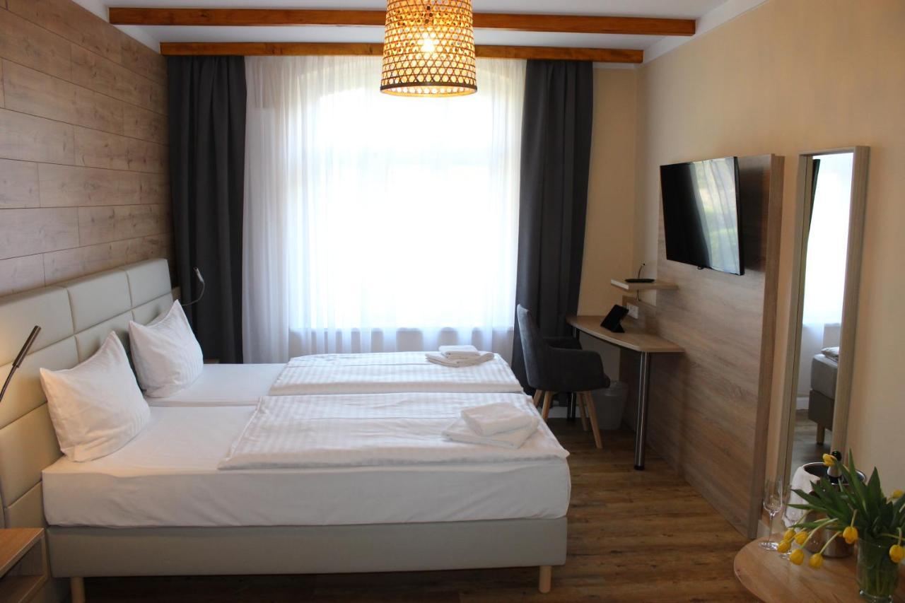 Hotel Sankt Georg Neubrandenburg Bagian luar foto
