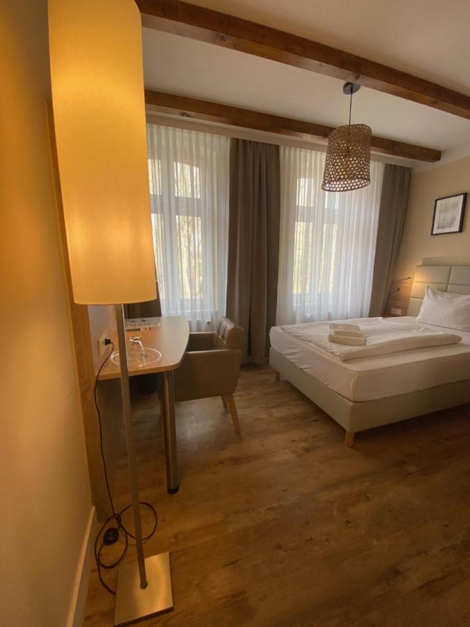Hotel Sankt Georg Neubrandenburg Bagian luar foto